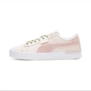 NIB Puma Jada Soft Retro Sneakers